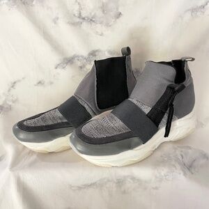 Steve Madden 90’s sneakers